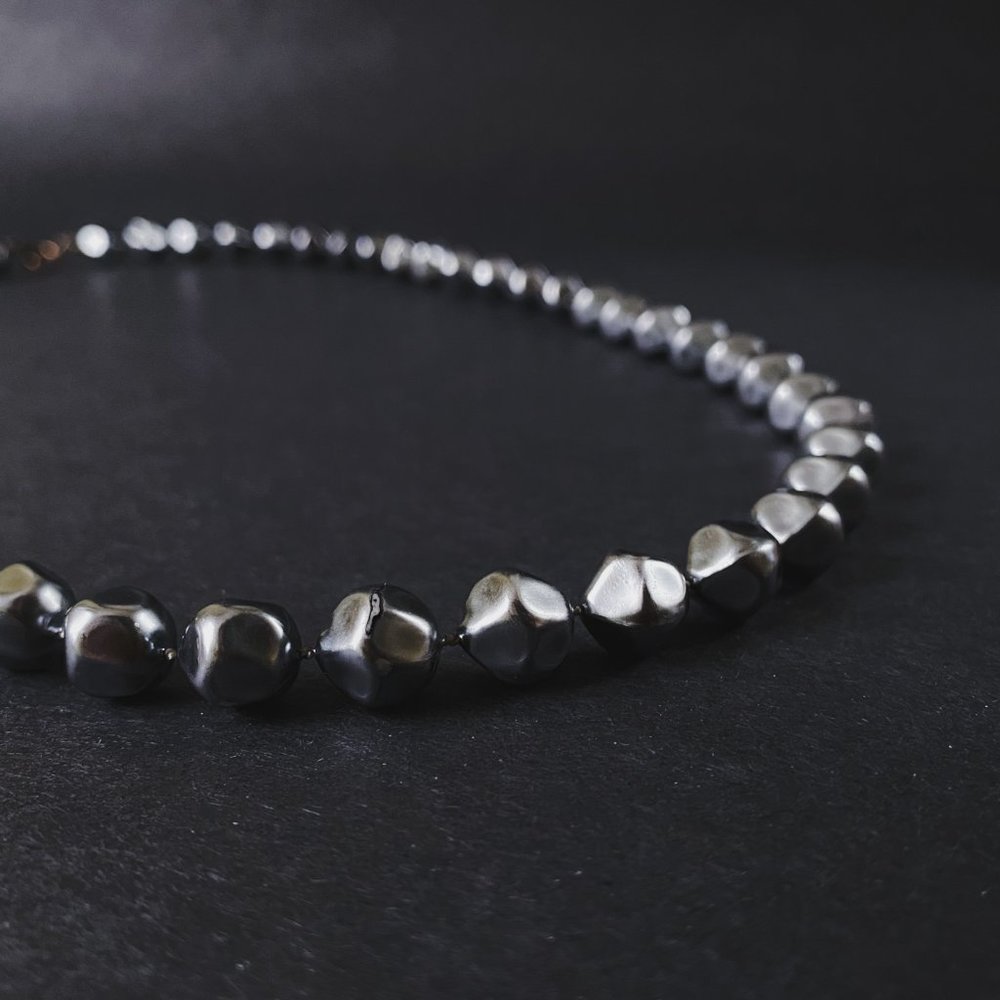 Vintage 25" Metallic Grey Silver Luster Pebble Pearl Acrylic Beaded Necklace